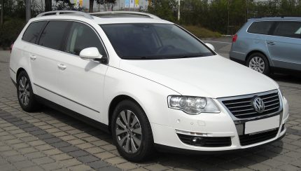 VW_Passat_B6_Variant_front_20090412